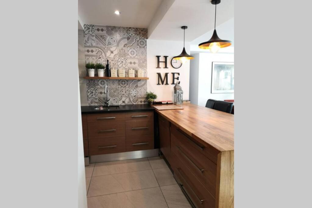 Home&Garden Center غرناطة المظهر الخارجي الصورة